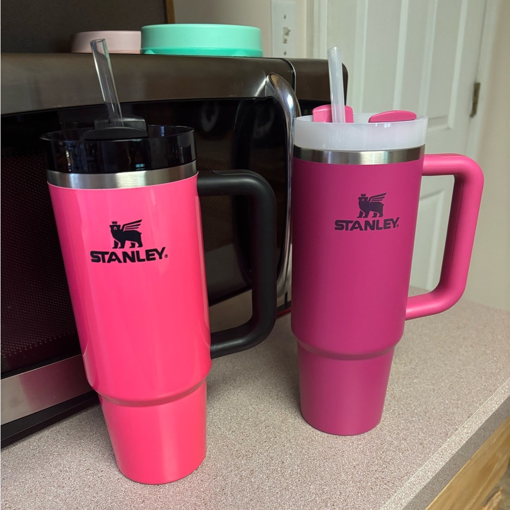 2 Stanley cups! Good condition! Both are 30oz